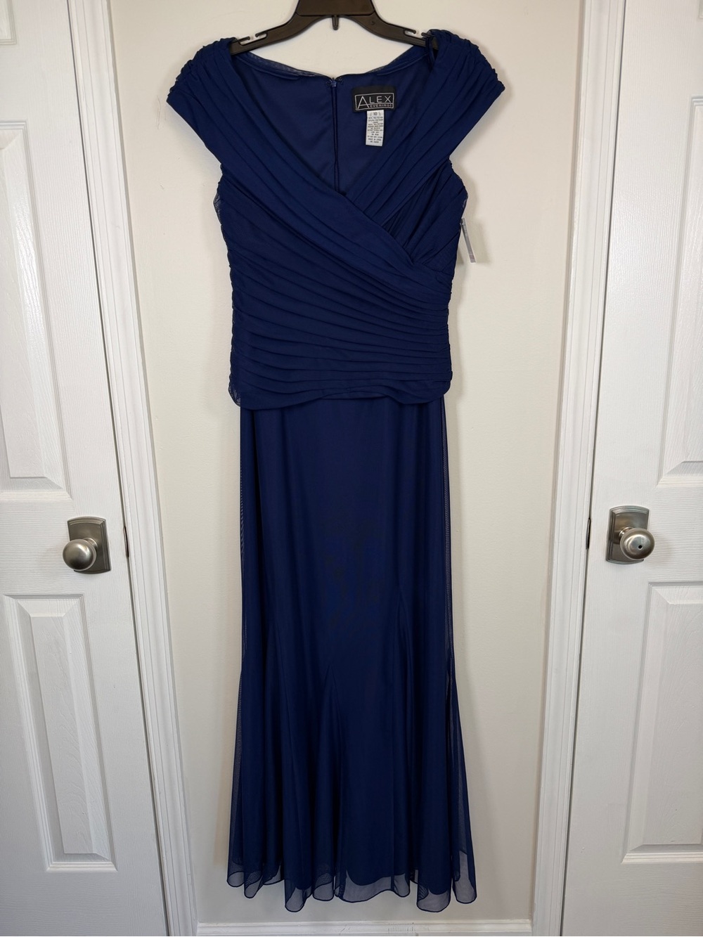 NWT Gorgeous Alex Evenings Royal Blue Ruched Mesh Overlay Evening Gown Size 10